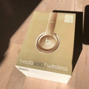 BOX + PACKAGING: Beats by Dre Special Edition Gold